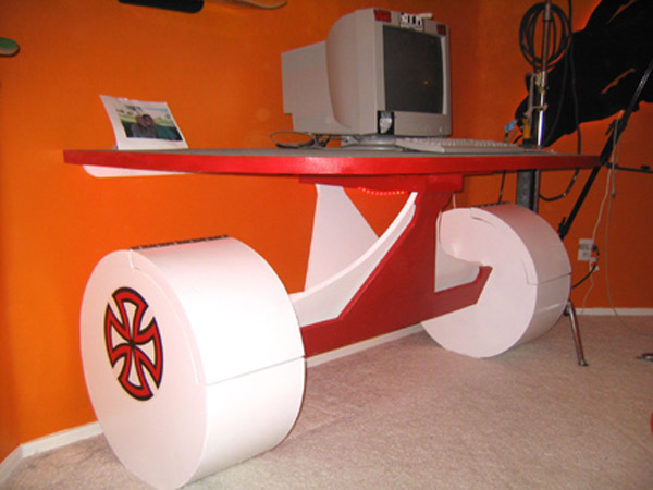 Phoenix Skateboard Desk finished